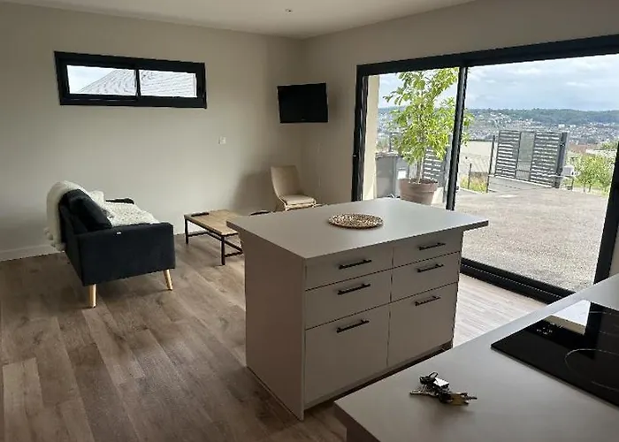 Appartement Avec Un Agreable Point De Vue Et Quartier Calme